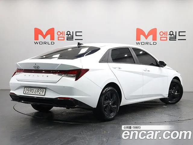 Hyundai Avante CN7 — Фото автомобиля 3