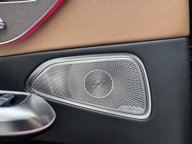 Mercedes-Benz E-Class — Фото автомобиля 11