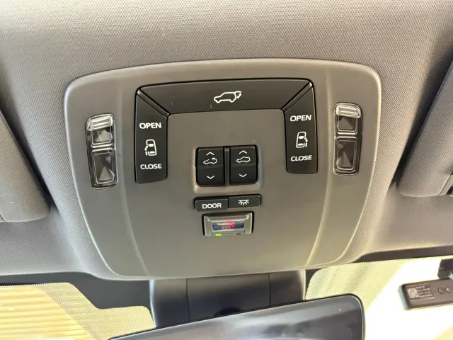 Toyota Sienna — Фото автомобиля 15