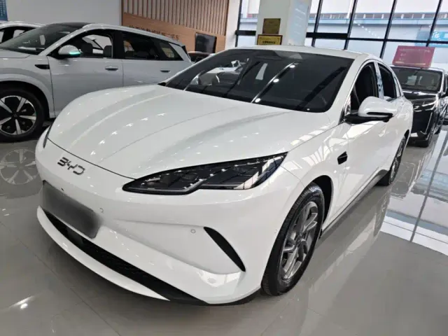 Фотография автомобиля — BYD Seal 06