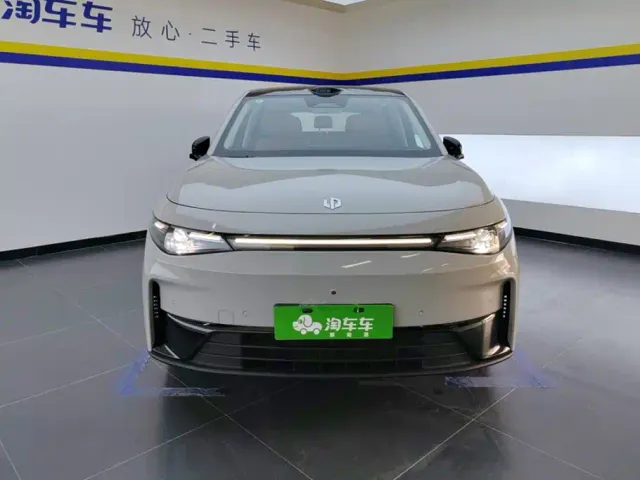 Leapmotor C10 — Фото автомобиля 2