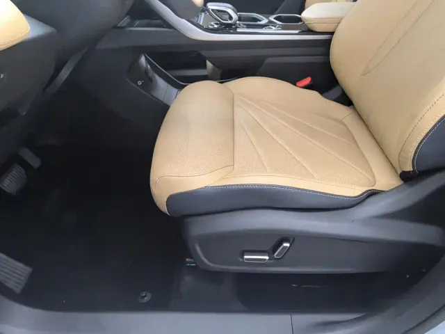Geely Boyue L — Фото автомобиля 20