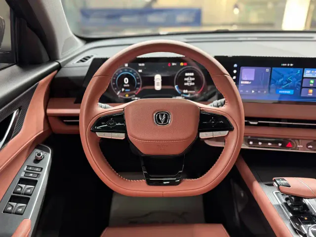 Changan CS75 Plus — Фото автомобиля 10