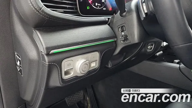 Mercedes-Benz GLE-Class — Фото автомобиля 17