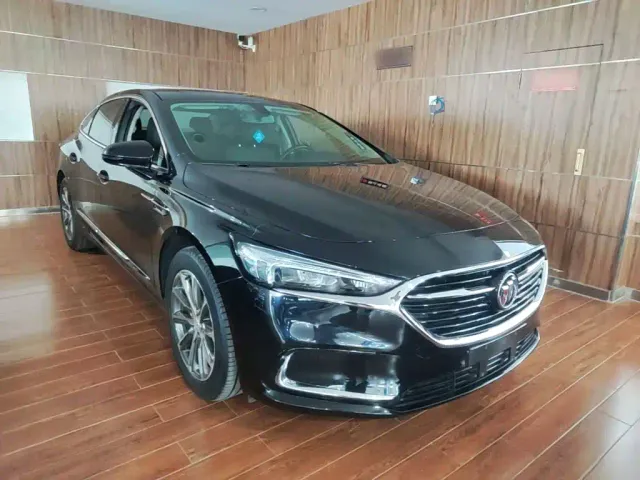 Buick LaCrosse — Фото автомобиля 3