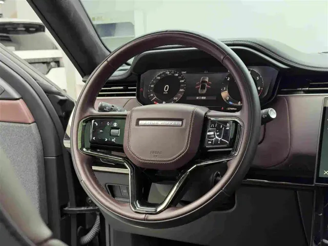 Land Rover Range Rover Sport — Фото автомобиля 14