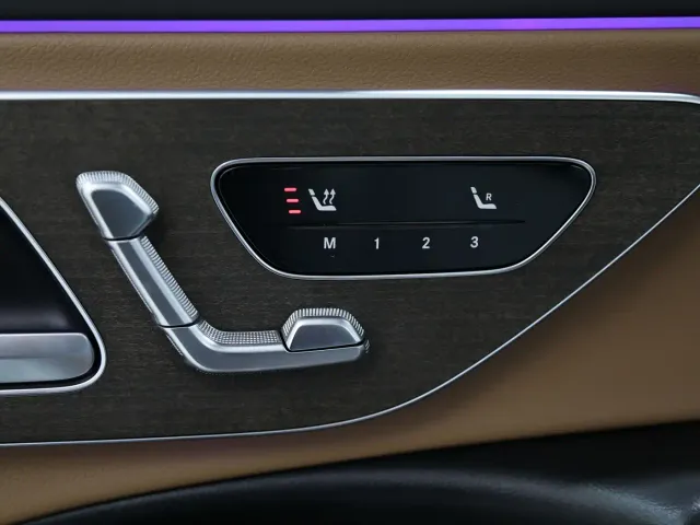 Mercedes-Benz E-Class — Фото автомобиля 9