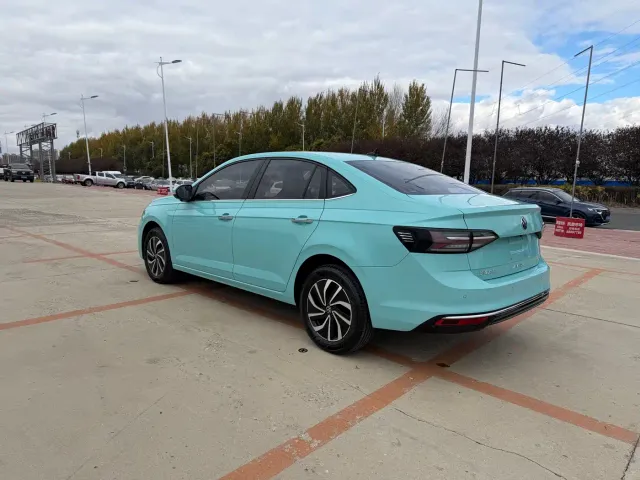 Volkswagen Lavida — Фото автомобиля 6