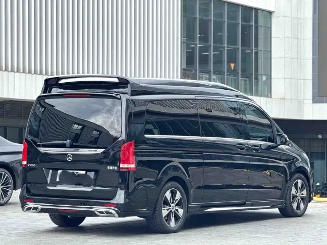 Mercedes-Benz V-Class — Фото автомобиля 17