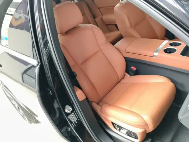 Li Auto L7 — Фото автомобиля 24