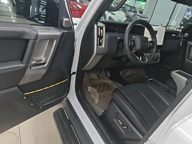 iCAR V23 — Фото автомобиля 15