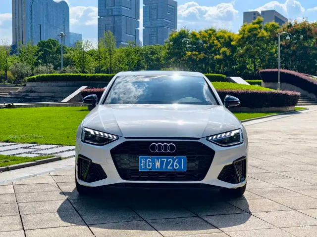 Audi A4L — Фото автомобиля 2