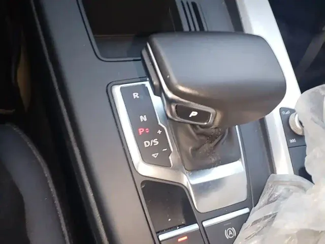 Audi A4L — Фото автомобиля 13