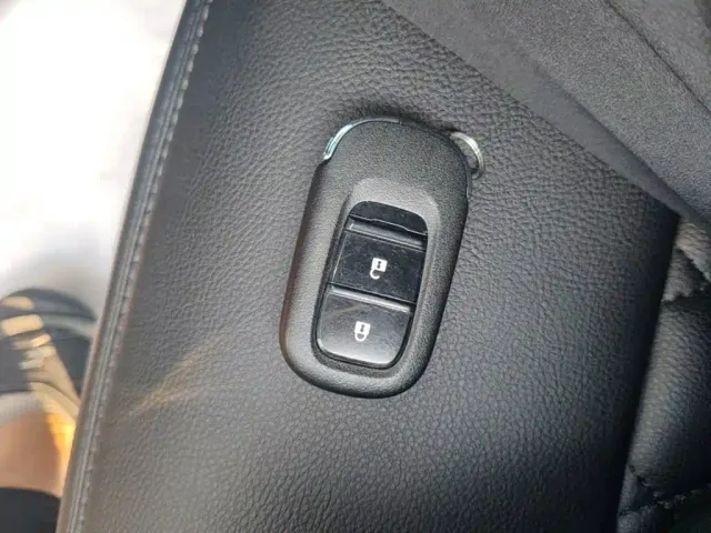 Honda Odyssey 2024 2.0L e:HEV Sharp·Comfort Edition — Фото автомобиля 8