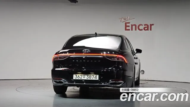 Hyundai Grandeur Новый Grandeur IG 3.0 LPi (Для проката) — Фото автомобиля 4