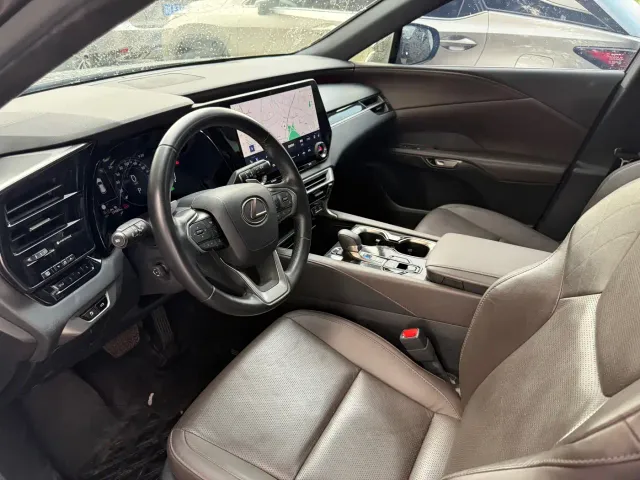 Lexus RX — Фото автомобиля 3