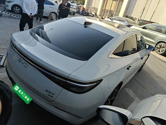 BYD Seal 07 DM-i — Фото автомобиля 6