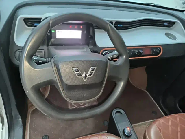 Wuling Hongguang Mini EV — Фото автомобиля 10