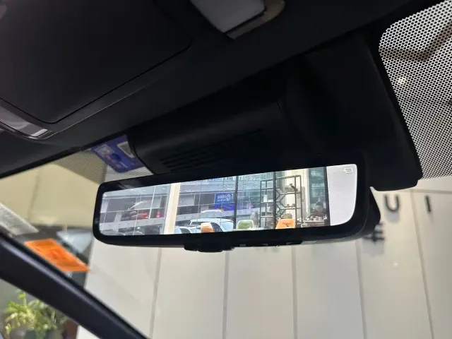 Toyota Vellfire — Фото автомобиля 9