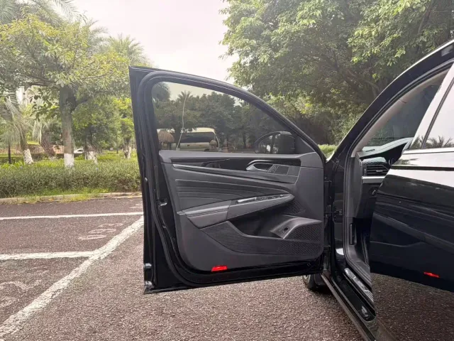 Volkswagen Passat — Фото автомобиля 10