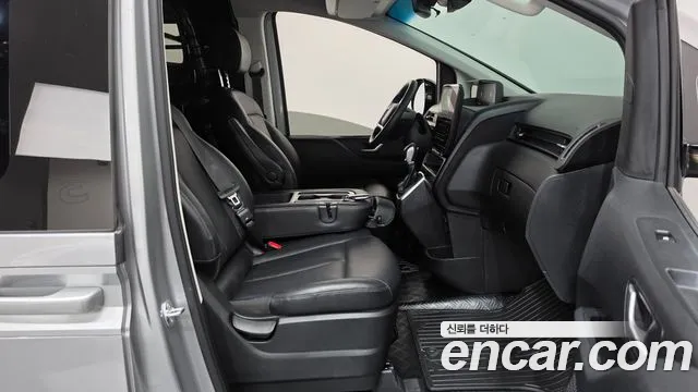 Hyundai Staria Staria — Фото автомобиля 11
