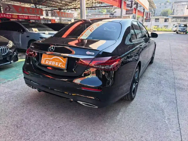 Mercedes-Benz E-Class — Фото автомобиля 9