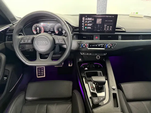 Audi A4L — Фото автомобиля 10