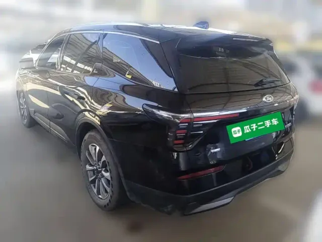 Ford Edge — Фото автомобиля 6
