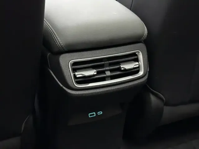 BYD Qin L — Фото автомобиля 19