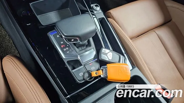 Audi Q5 45 TFSI quattro Premium — Фото автомобиля 9