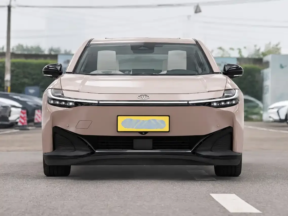 Toyota Toyota bZ3 2023 616km Long Range Premium — Фото автомобиля 2