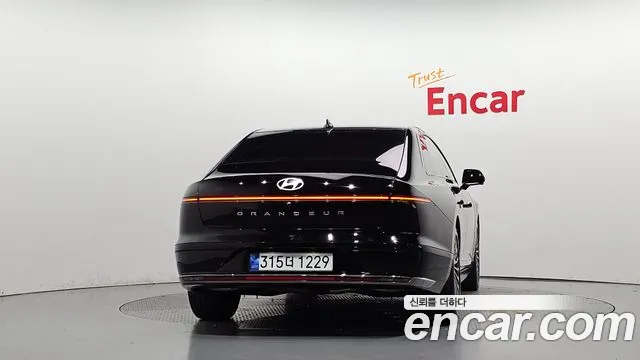 Hyundai Grandeur GN7 — Фото автомобиля 4