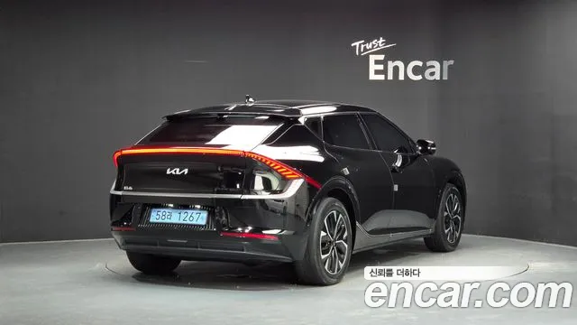 Kia EV6 — Фото автомобиля 2