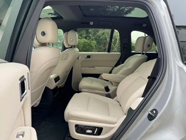 Li Auto L8 — Фото автомобиля 7