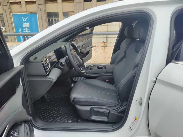 BYD Qin L — Фото автомобиля 7