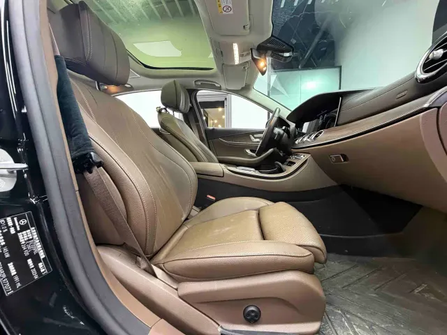 Mercedes-Benz E-Class — Фото автомобиля 6