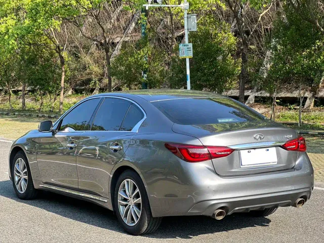 Infiniti Q50L — Фото автомобиля 7