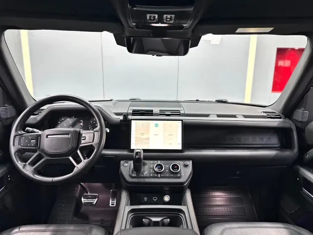 Land Rover Defender — Фото автомобиля 9