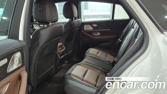 Mercedes-Benz GLE-Class — Фото автомобиля 8