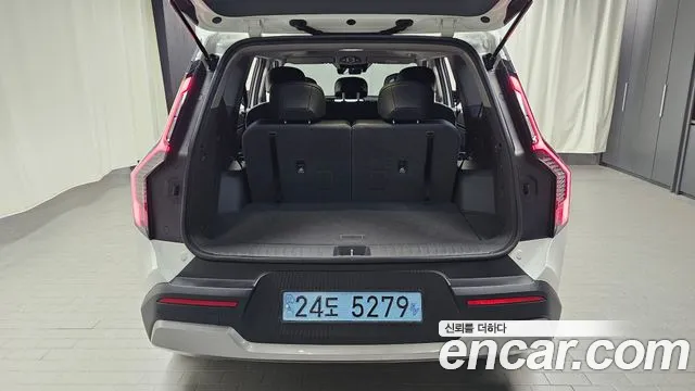 Kia EV9 — Фото автомобиля 23