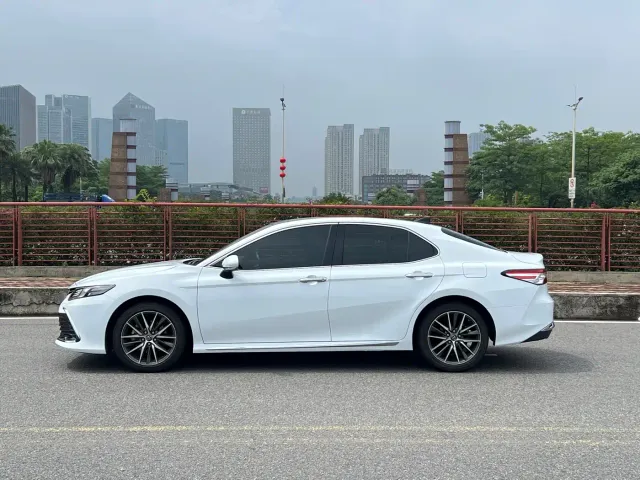 Toyota Camry — Фото автомобиля 19
