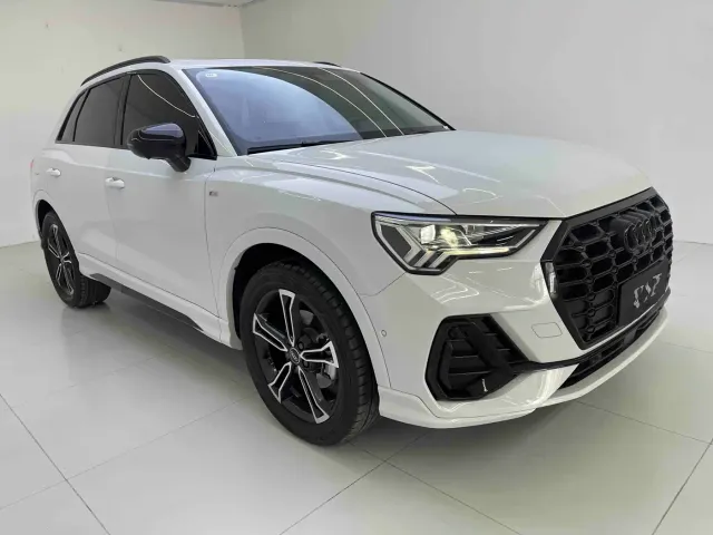 Audi Q3 — Фото автомобиля 3