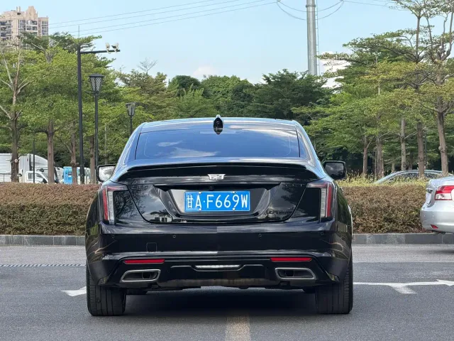 Cadillac CT5 — Фото автомобиля 5