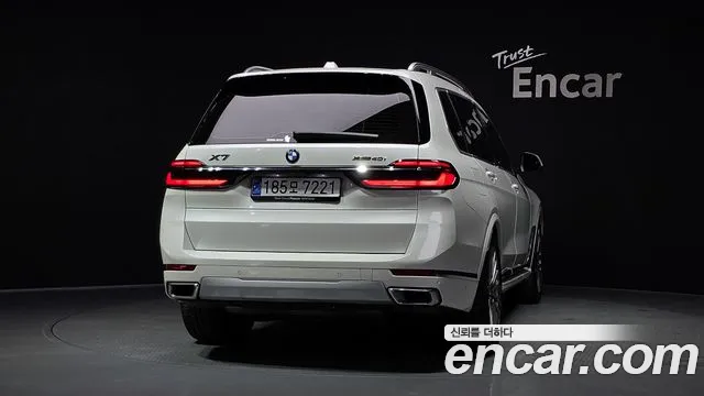 BMW X7 — Фото автомобиля 4