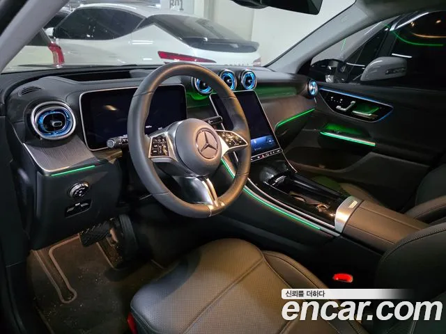 Фотография автомобиля — Mercedes-Benz GLC-Class