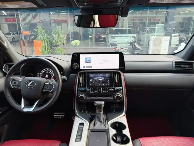 Lexus LX — Фото автомобиля 13