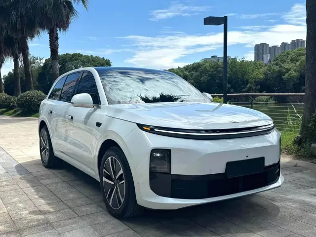 Li Auto Li Auto L6 2024 Pro — Фото автомобиля 2