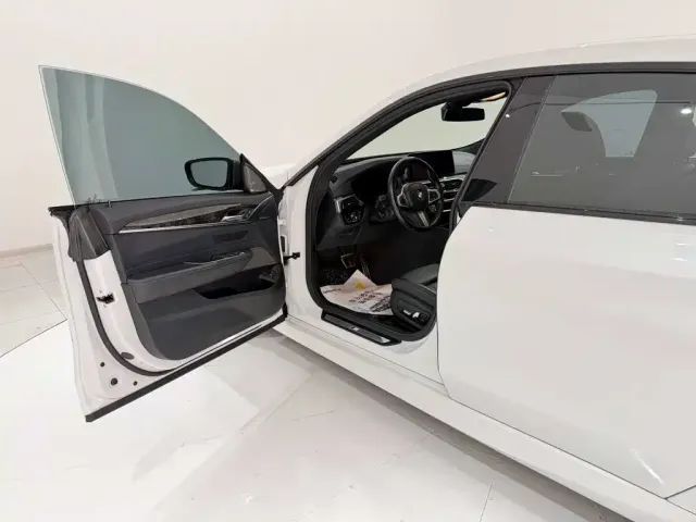 BMW 6 Series Gran Turismo — Фото автомобиля 22
