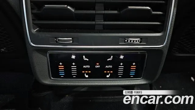 Audi Q7 — Фото автомобиля 19