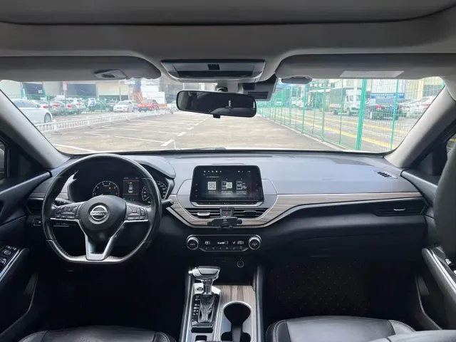 Nissan Teana — Фото автомобиля 6